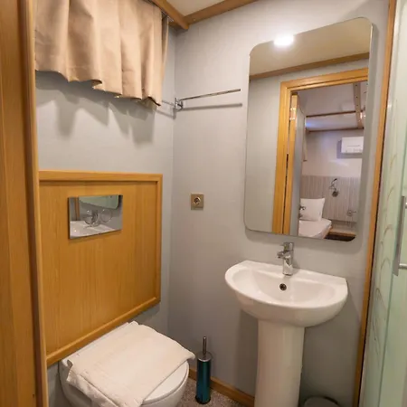 Ботель Life Is Life